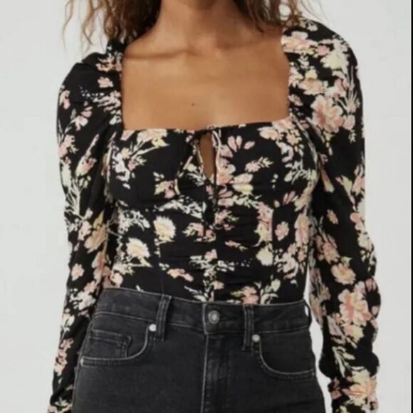 Free People Hilary Printed Long Sleeve Top In Black Combo - Picture 1 of 3